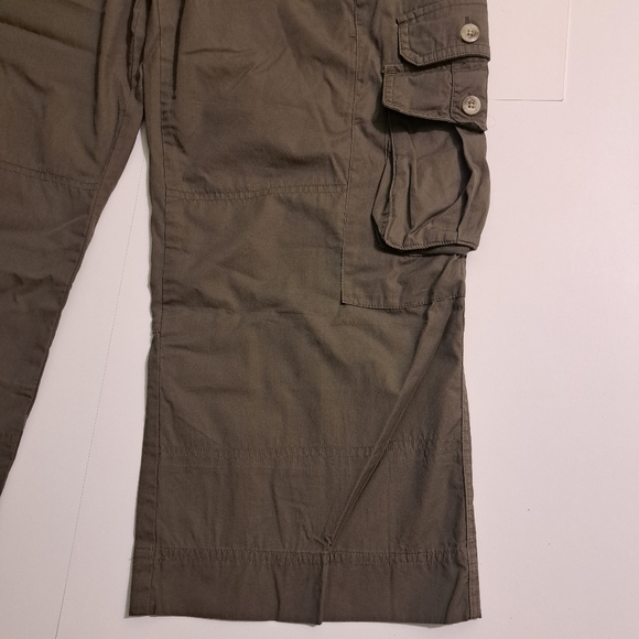 Columbia Women's Capri's - Picture 2 of 11